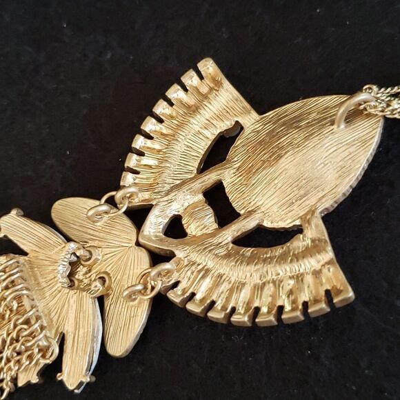 Beautiful Long Pendant Necklace Bold and Sparkly - Picture 7 of 7